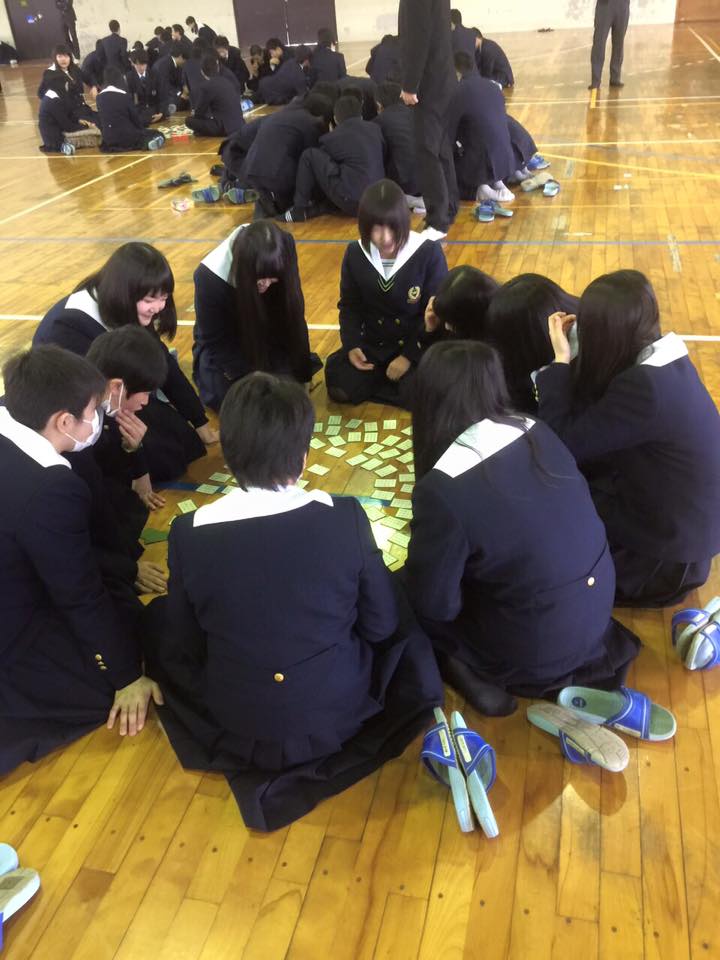 http://www.oita-h.ed.jp/info/20150108karuta06.jpg